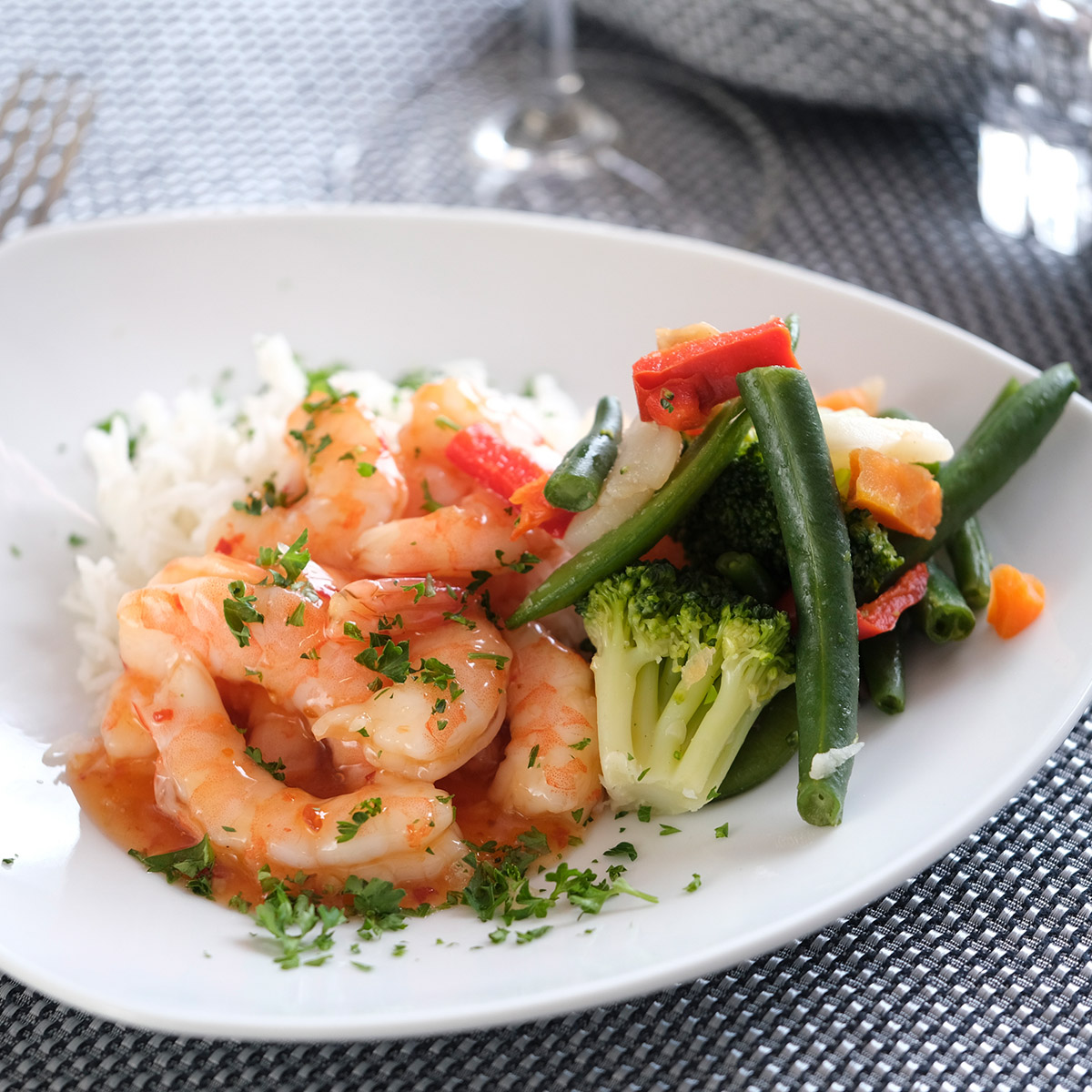 Crevettes à la thaï et légumes - METS PRÉPARÉS - Délices Normandie